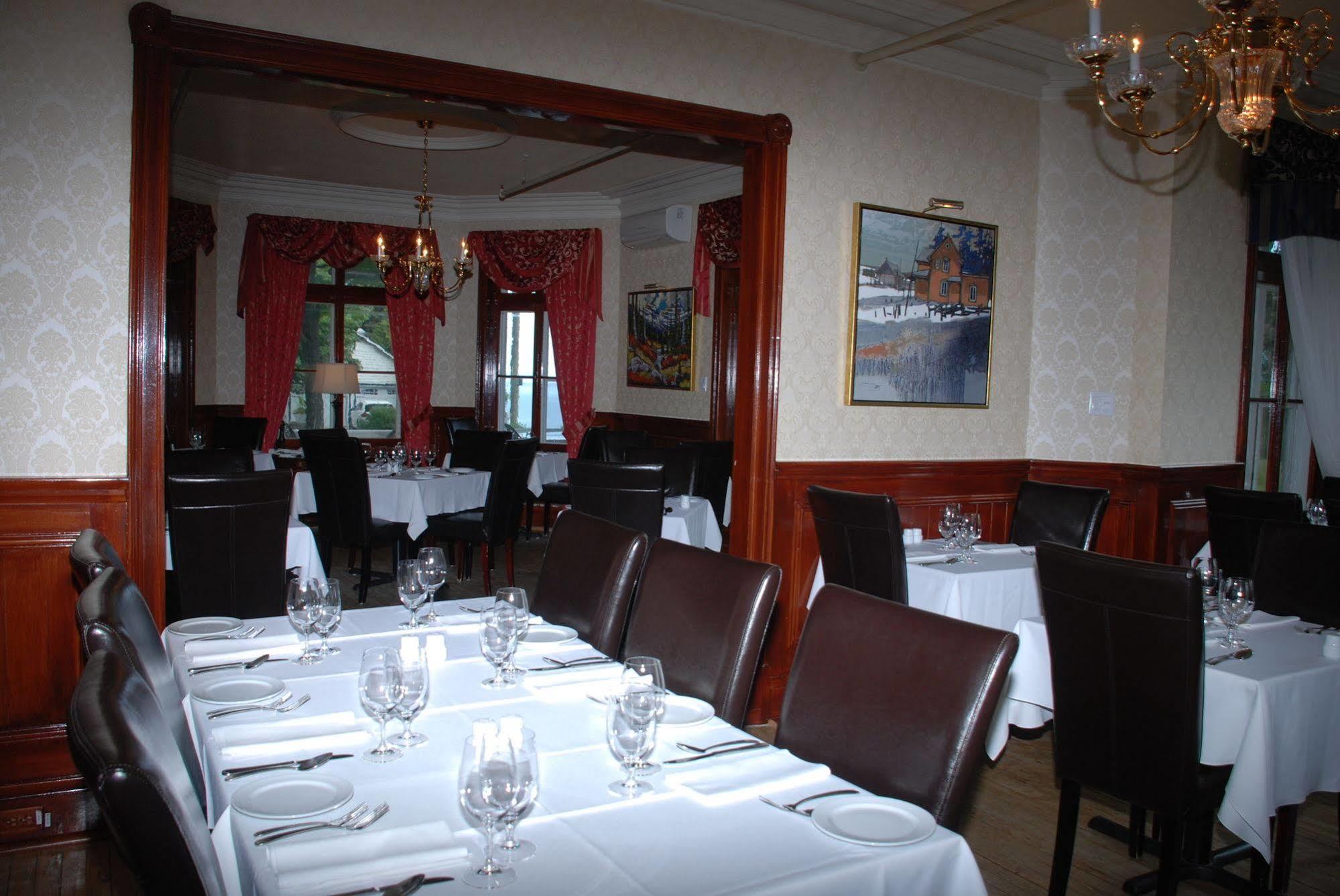 Chez Truchon Bistro-Auberge La Malbaie Exterior photo
